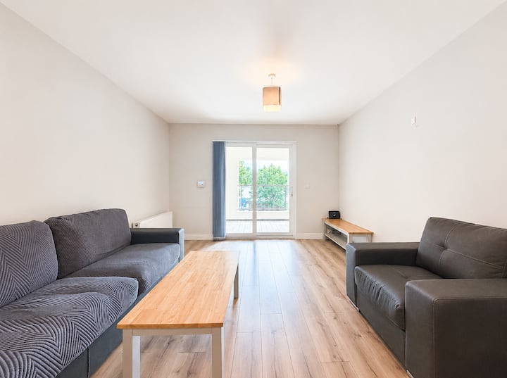 Leixlip Flat Close To Shops And Transport - Maynooth