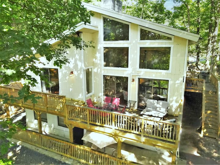 Pocono Lake House - Stroudsburg, PA