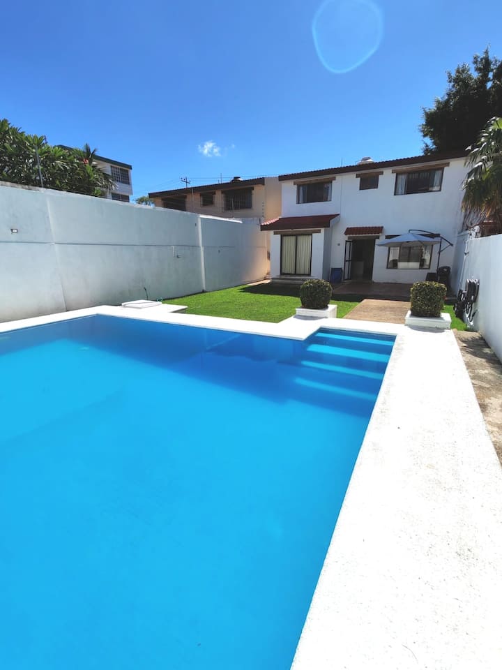 Casa Hermosa Con Alberca Y Jardín - Cancún
