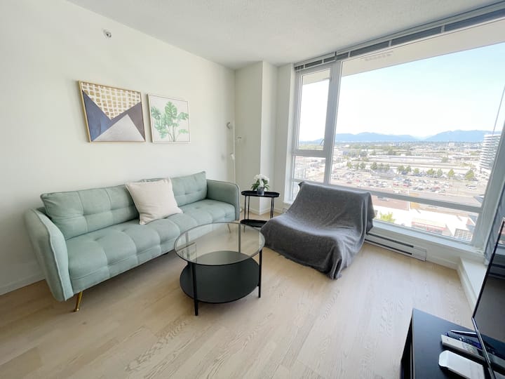 Good View Apt - Richmond, BC, Canada