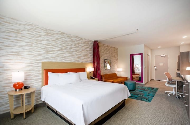 Cozy 2 Separate Hotelsuites W/ Parking & Breakfast - Vista, CA