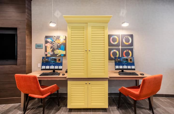 Cozy 3 Separate Hotel Suites W/ Parking&breakfast - Vista, CA