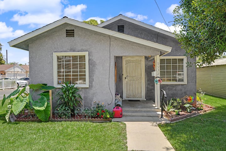 The Beverly House - Bellflower, CA