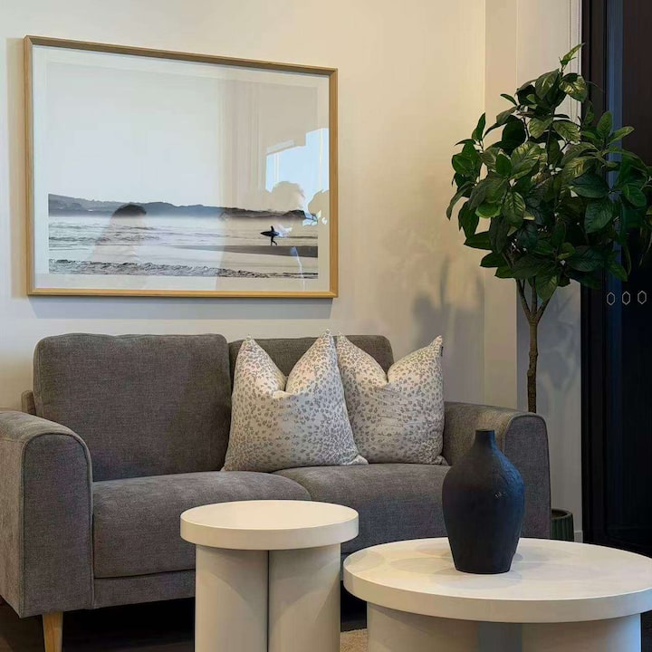 Cassa Casin0 T2 - Top Floor & Seaview | Luxury 1br - Gold Coast