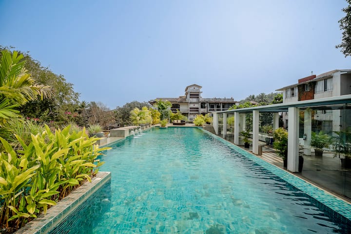 Lush 2bhk | Pool | Reis Magos - Goa