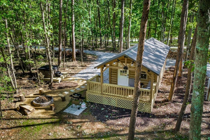 Peaceful Log Cabin Getaway With Hot Tub And Fire - Mentone, AL