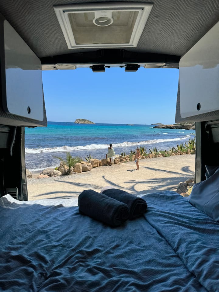 Campervan Sunnypeak Sardinia - Olbia