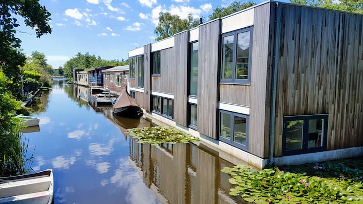 Houseboat Amsterdam Windmills - Zaandam