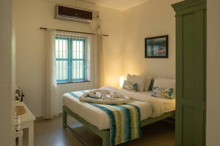 Bedroom 1 image 1