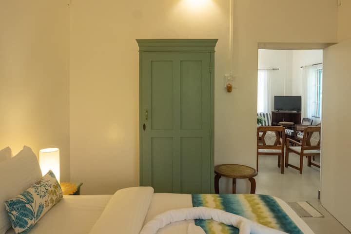 Bedroom 1 image 2