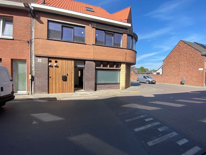 Huis - 14p - 7 Slaapkamers - Lokeren