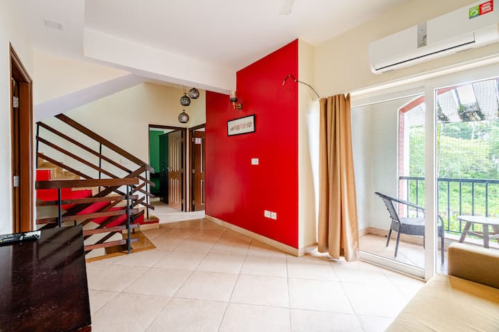 Living room image 6