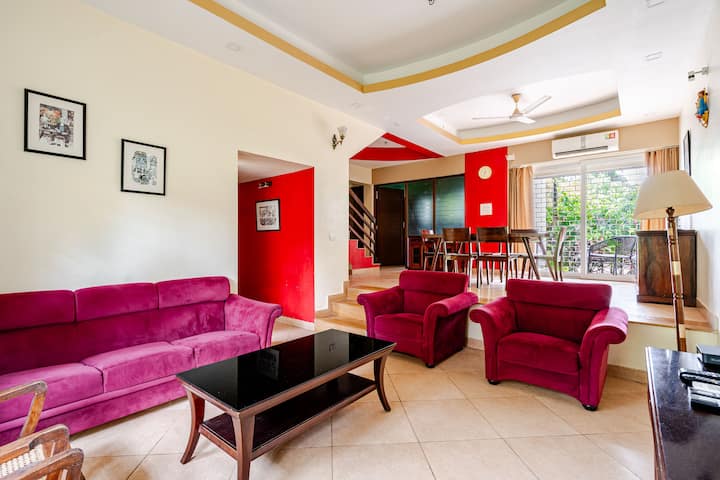 Living room image 4