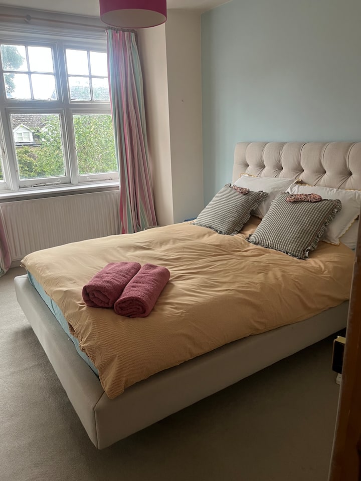 Bright Airy 2 Bed Flat - Londres