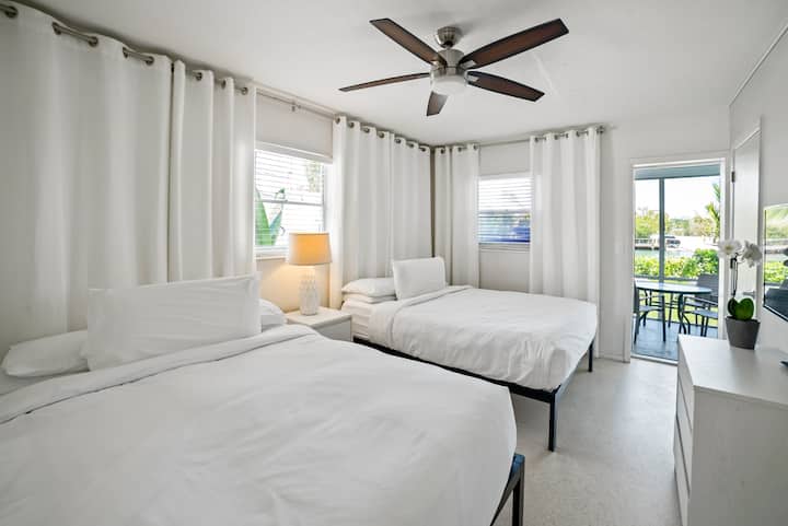 Bayfront Deluxe One Bedroom - Venice, FL