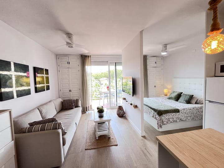 Sunny Studio With Balcony Near The Beach - Platja d'Aro