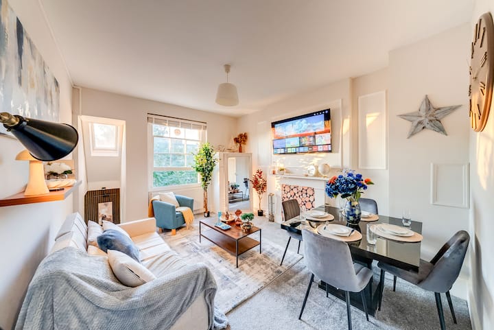 Long Stay| Spacious Apt Near Station | Fast Wi-fi - Londen