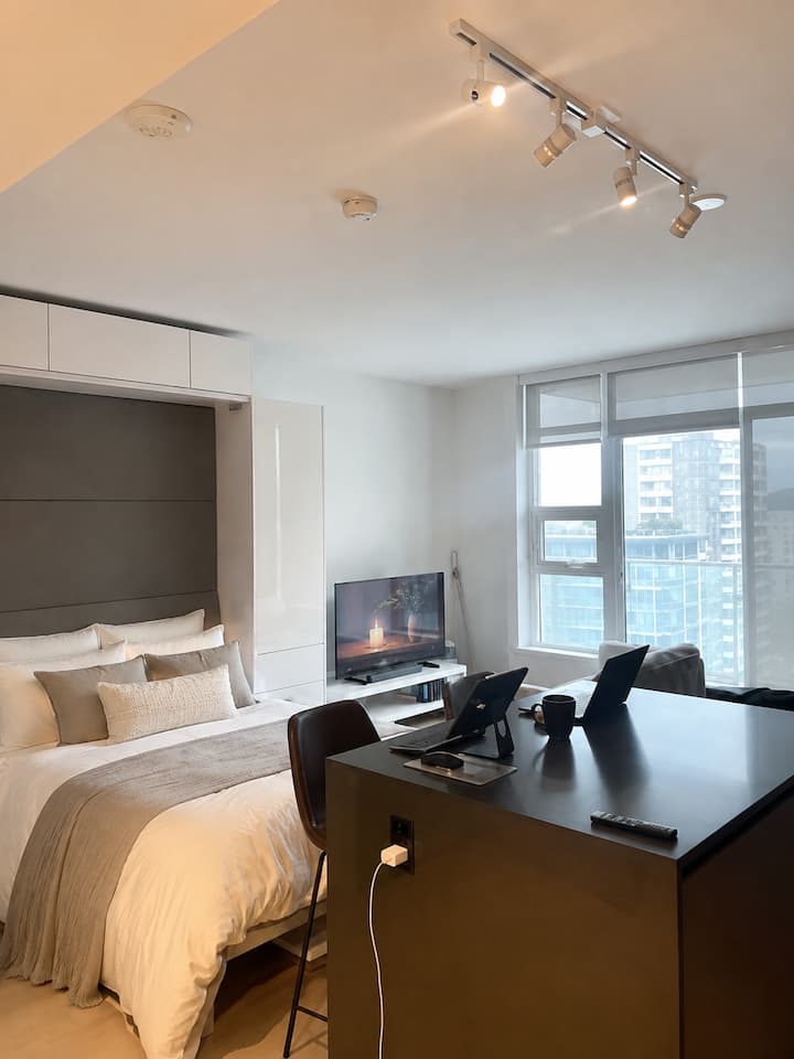 5 Stars 2023 Bland-new Luxury Condo Downtown Core - Vancouver