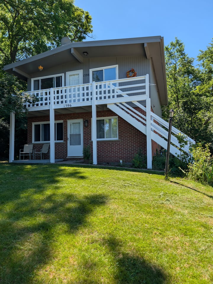 Furnished 2bbr Near U-m & Hospitals- 30+ Day Stays - Ann Arbor, MI