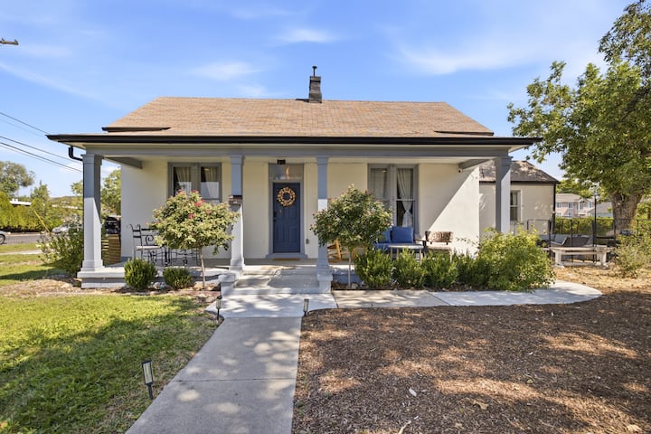 Extended Stays! - 2bdrm Home With Patio - Sleeps 4 - Provo, UT