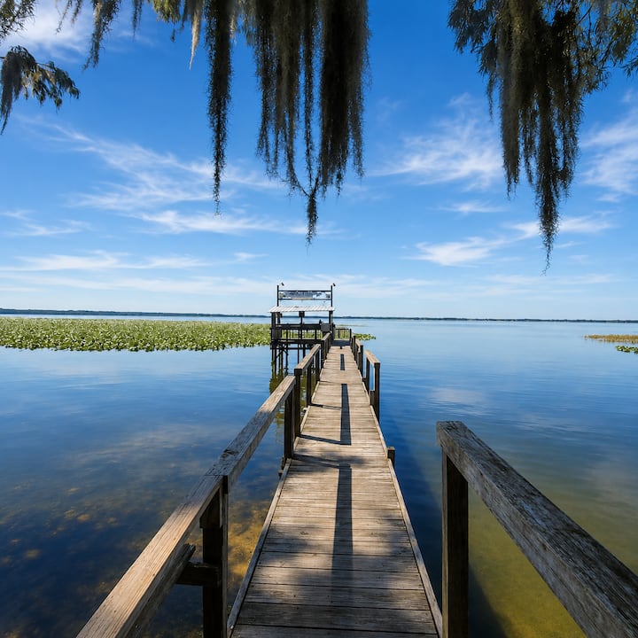 Florida Gems | Sunset Lake Lodge & Marina - Lochloosa Lake, FL