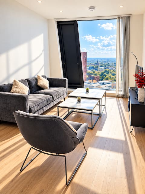 Top Airbnb: Luxury 2-Bed Apartment | Manchester in Manchester