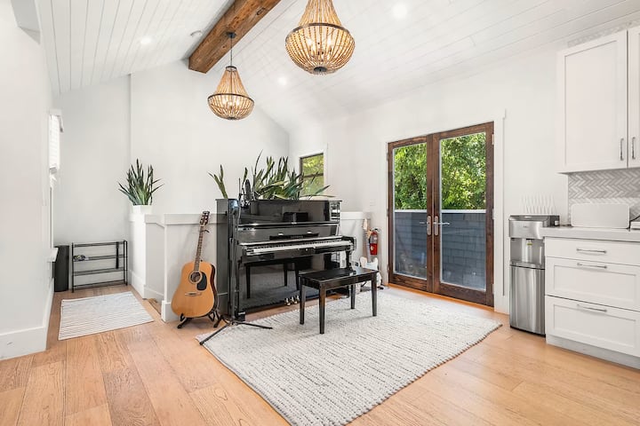 Elmwood Designer Retreat W Chefs Kitchen, Backyard - バークリー, CA