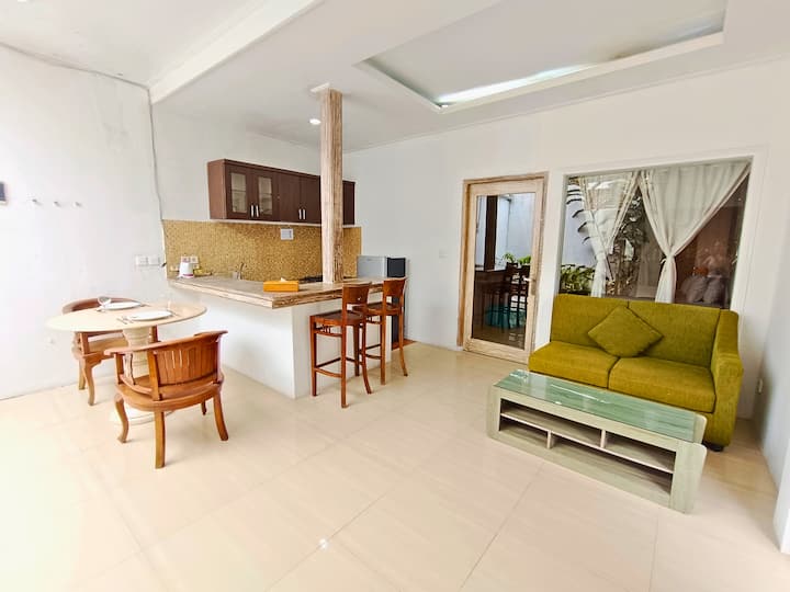 Free Seminyak Guide | Walk To Seminyak Square - Legian