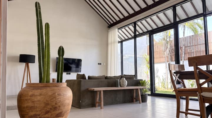 2 Bdr Pool Villa Berawa Canggu - 水明漾