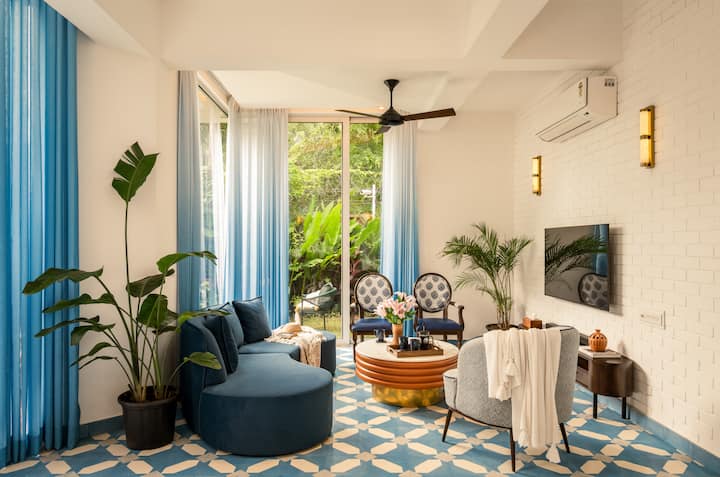 Living room image 1