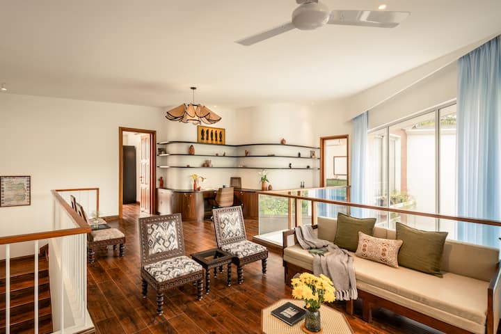 Living room image 4