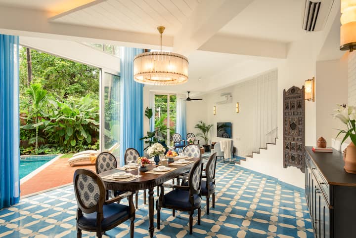 Dining area image 1