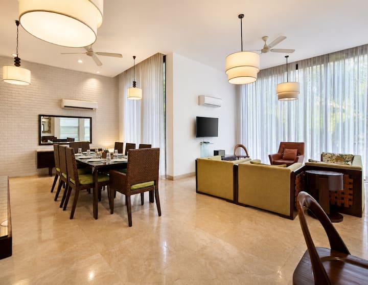 Dining area image 1