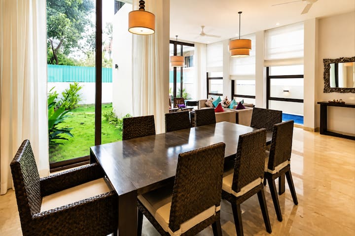 Dining area image 2