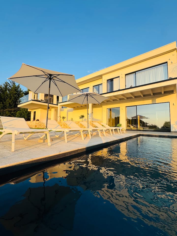 Domus Ruggero Appartamento In Villa Con Piscina - Cefalù