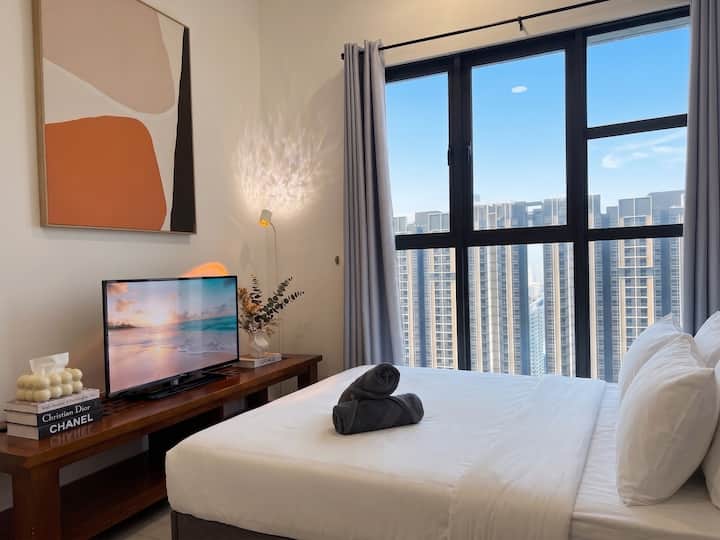 Workspace evidence from Skyline Studio @ Trion | KLCC view | Pool | Wi-Fi