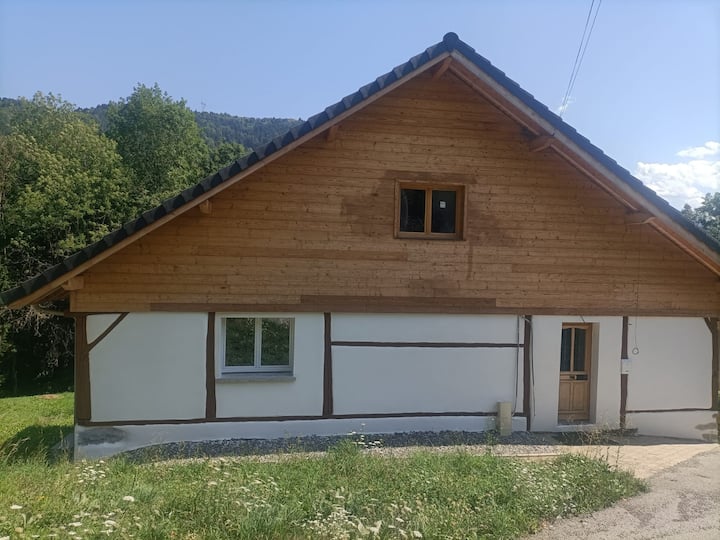 Gîte La Folie Bergère, Au Calme, Avec Spa - Haute-Savoie