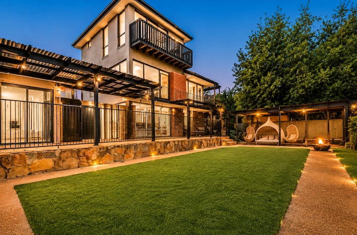 Modern 4br Home In The Heart Of Glen Waverley - Notting Hill