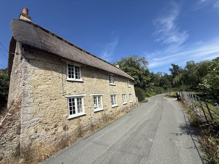 The Gate House, Axmouth - シートン