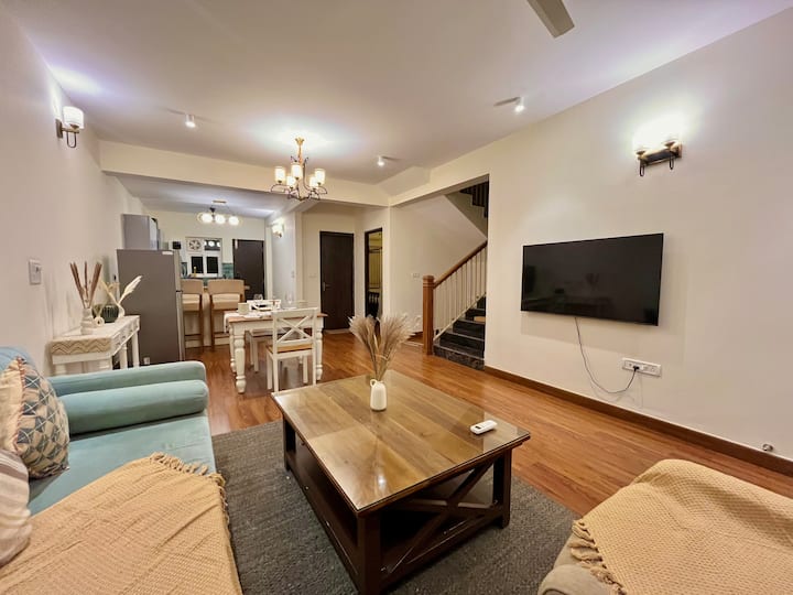 Living room image 1