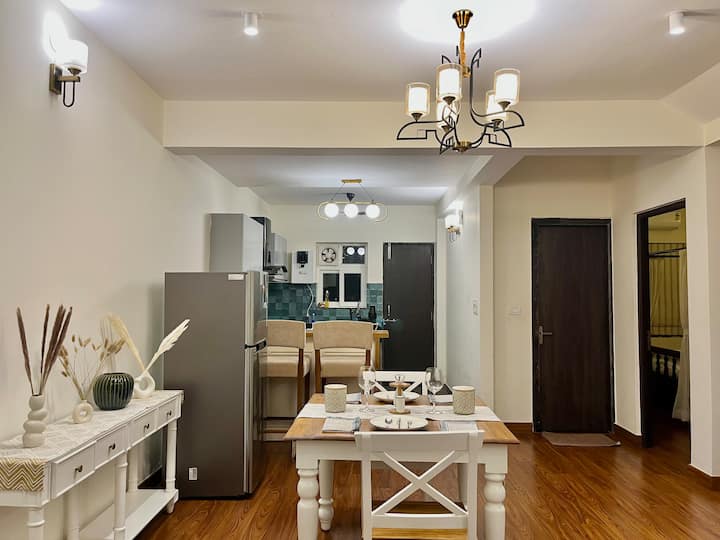 Dining area image 3