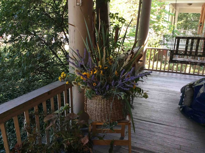 Location! Lovely Downtown Victorian - Boulder, CO