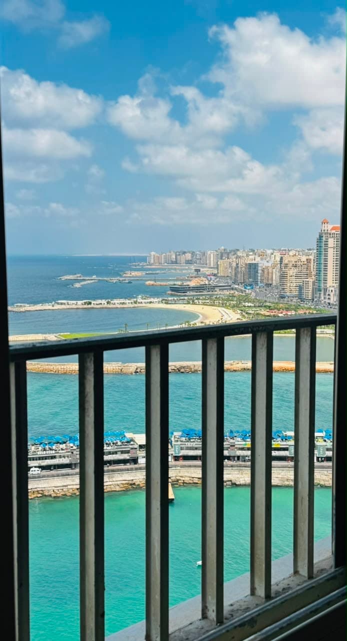 Foto do anúncio de Gleem Jewel com 2 quartos e vista para o mar no Prainha