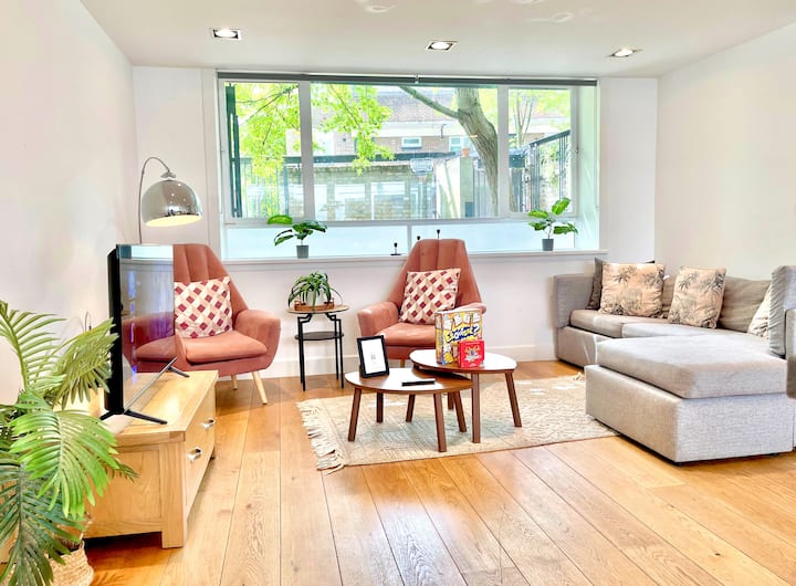 3br Holloway Flat W/ Patio Near Emirates Stadium - London