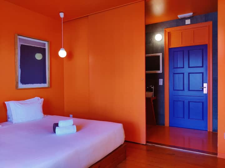 Azores: Double Room With Private Ensuite Bathroom - Ponta Delgada