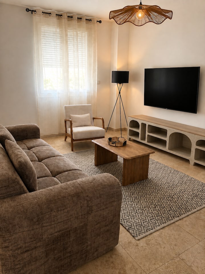 Maison Familiale Avec Jacuzzi Et Extérieur - Nîmes