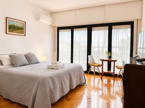 Room and private bathroom in the Historic District