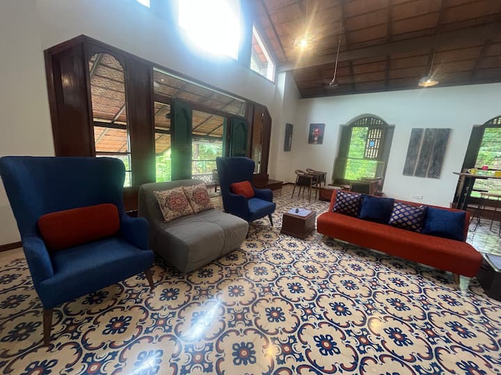 Living room image 8