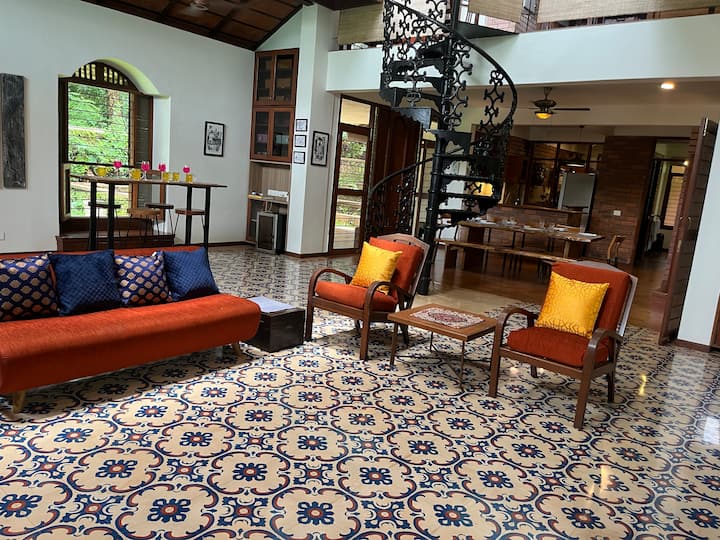 Living room image 4