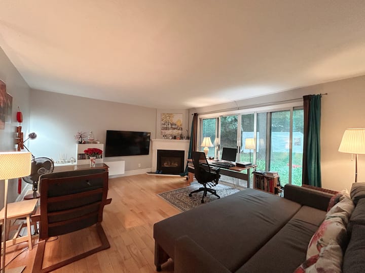 Quiet And Beautiful 3 Bedroom Bungalow - Ottawa